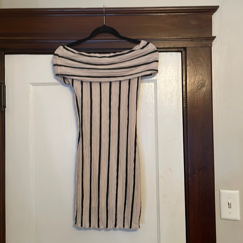 SAGE THE LABEL XS OFF THE SHOULDER DRESS METALLIC